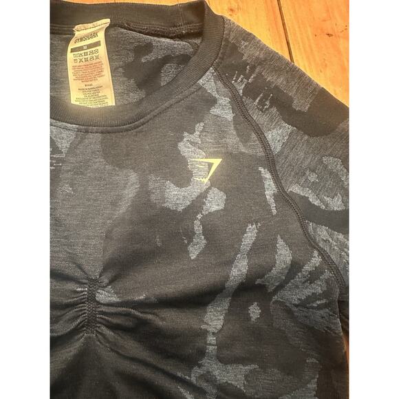 Gymshark Adapt Crop Top Women’s Size Medium Camo Seamless Long Sleeve Athletic - Picture 3 of 9